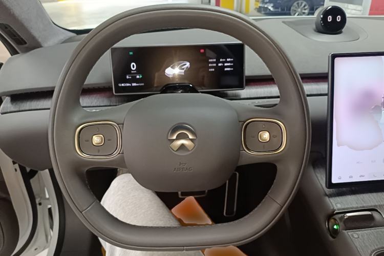 Used Nio ET7 2024 75 kWh Executive Edition Steering Wheel