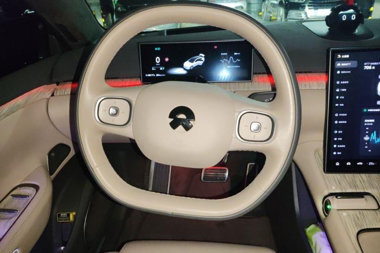 Used Nio ET7 2024 75 kWh Executive Signature Edition Steering Wheel