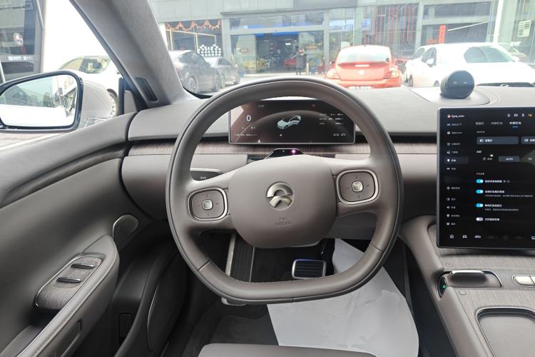 Used Nio ET7 2024 75 kWh Executive Signature Edition Steering Wheel