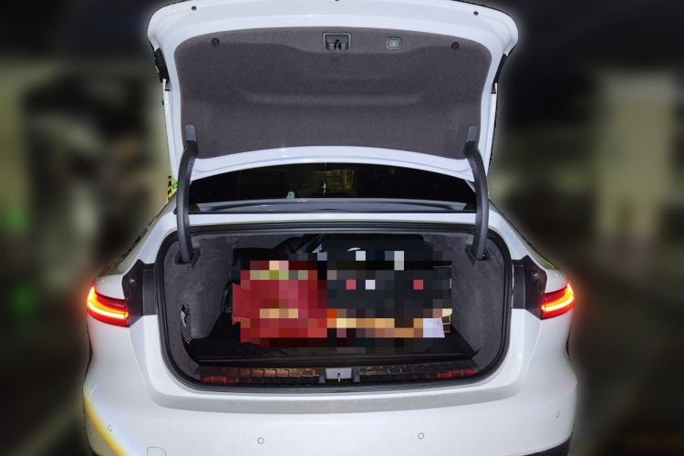Used Nio ET7 2024 75 kWh Executive Edition Trunk