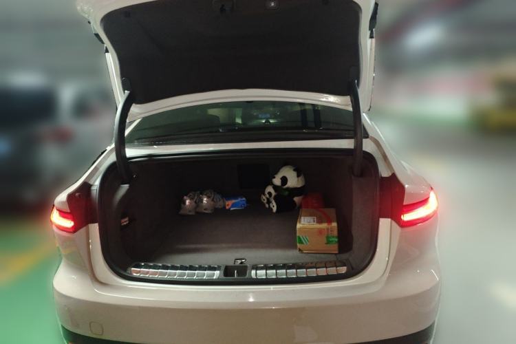 Used Nio ET7 2024 100kWh Executive Signature Edition Trunk
