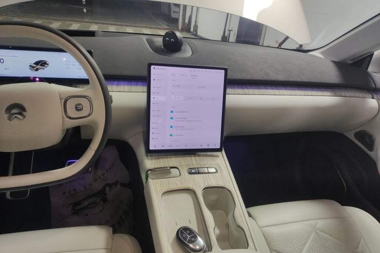 Used Nio ET7 2024 75 kWh Executive Edition Audio And AC Panel