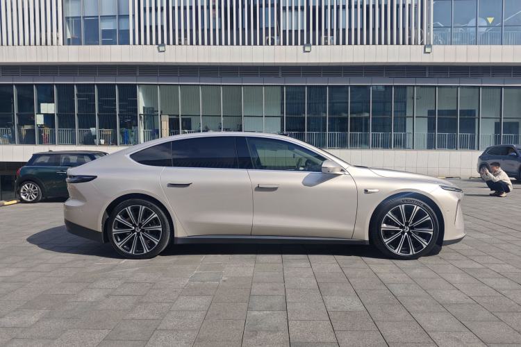 Used Nio ET7 2024 100kWh Executive Signature Edition Exterior 4