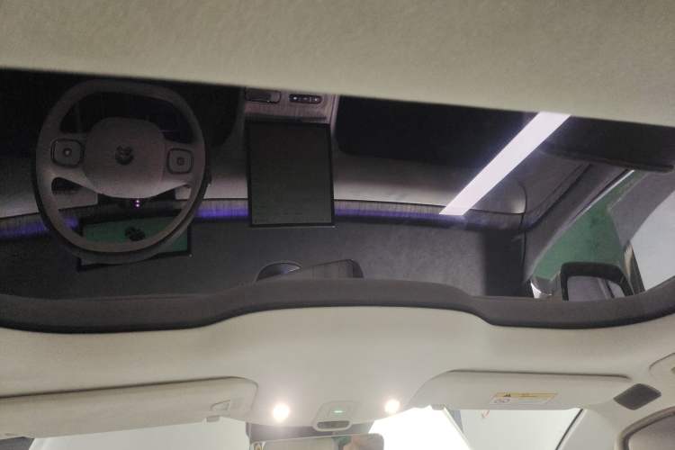 Used Nio ET7 2024 75 kWh Executive Edition Headliner