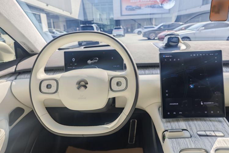 Used Nio ET7 2024 100kWh Executive Signature Edition Interior 10