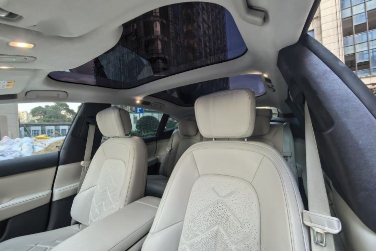 Used Nio ET7 2024 75 kWh Executive Edition Interior 2