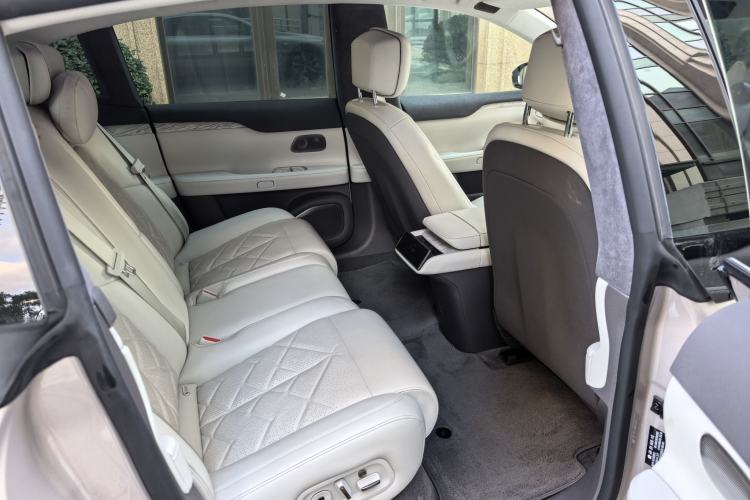 Used Nio ET7 2024 75 kWh Executive Edition Interior 7
