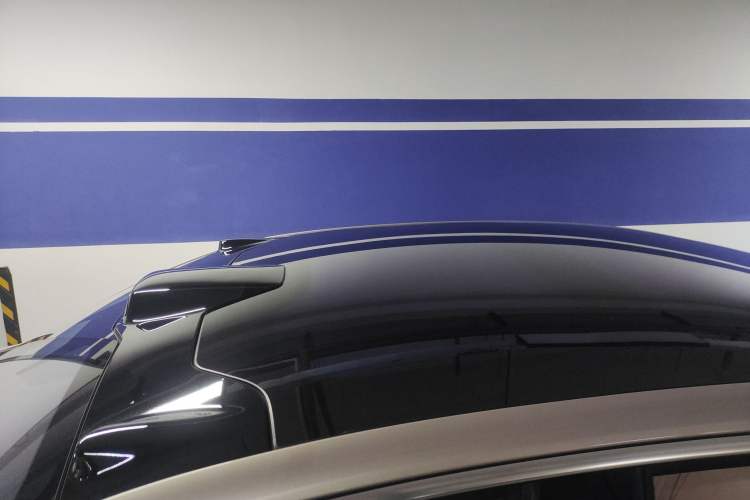 Used Nio ET7 2024 75 kWh Executive Edition Roof