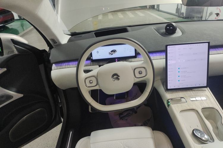 Used Nio ET7 2024 75 kWh Executive Edition Steering Wheel