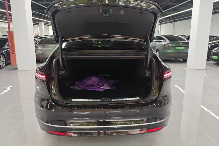 Used Nio ET9 2025 100 kWh Trunk