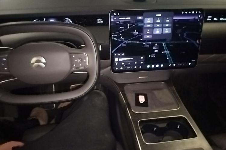 Used Nio ET9 2025 100kWh Signature Edition Center Console