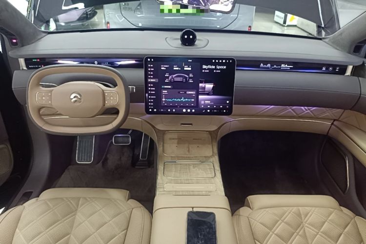 Used Nio ET9 2025 100kWh Signature Edition Center Console