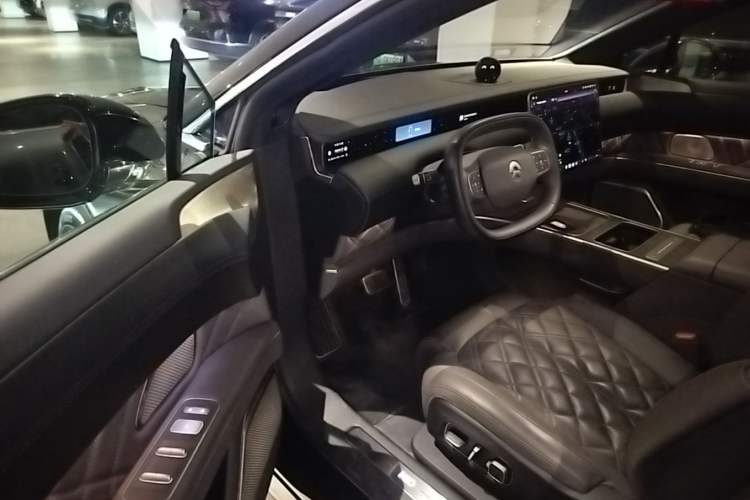 Used Nio ET9 2025 100kWh Signature Edition Driver Seat
