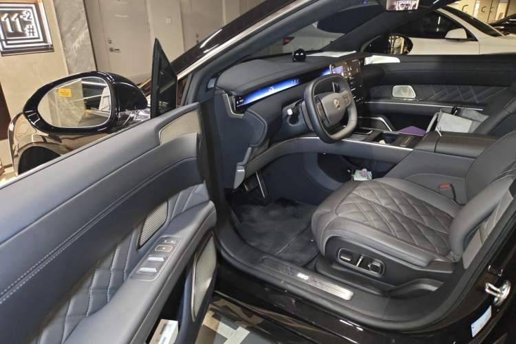 Used Nio ET9 2025 100kWh Signature Edition Driver Seat