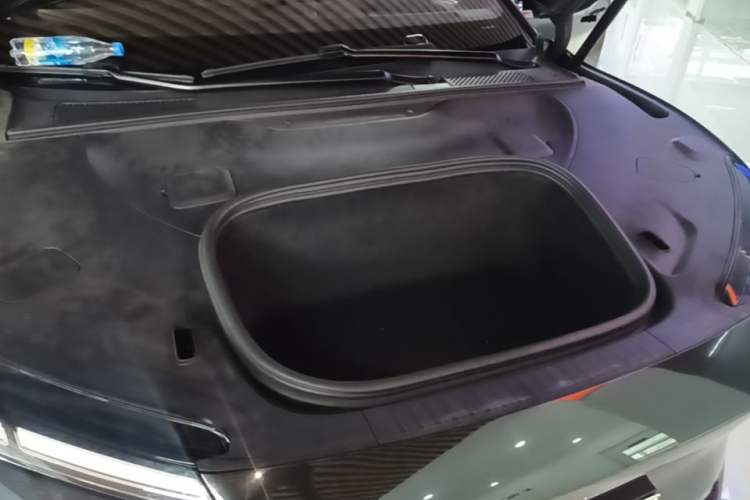 Used Nio ET9 2025 100 kWh Engine Bay