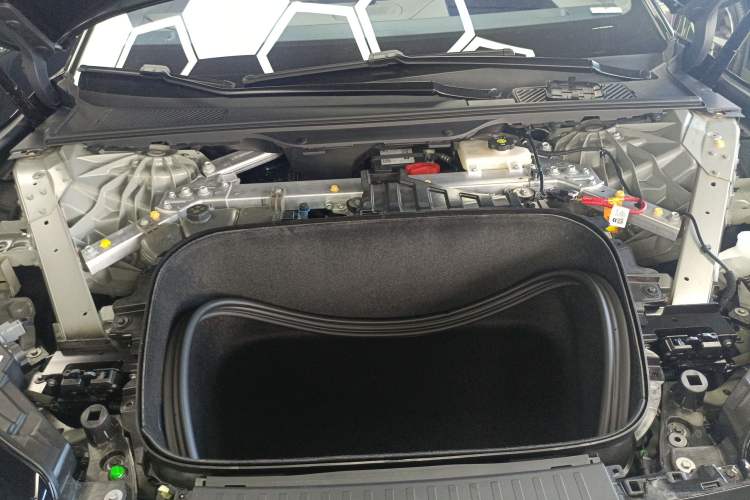 Used Nio ET9 2025 100kWh Signature Edition Engine Bay