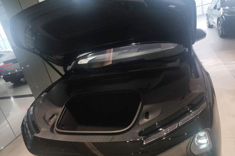 Used Nio ET9 2025 100 kWh Engine Bay