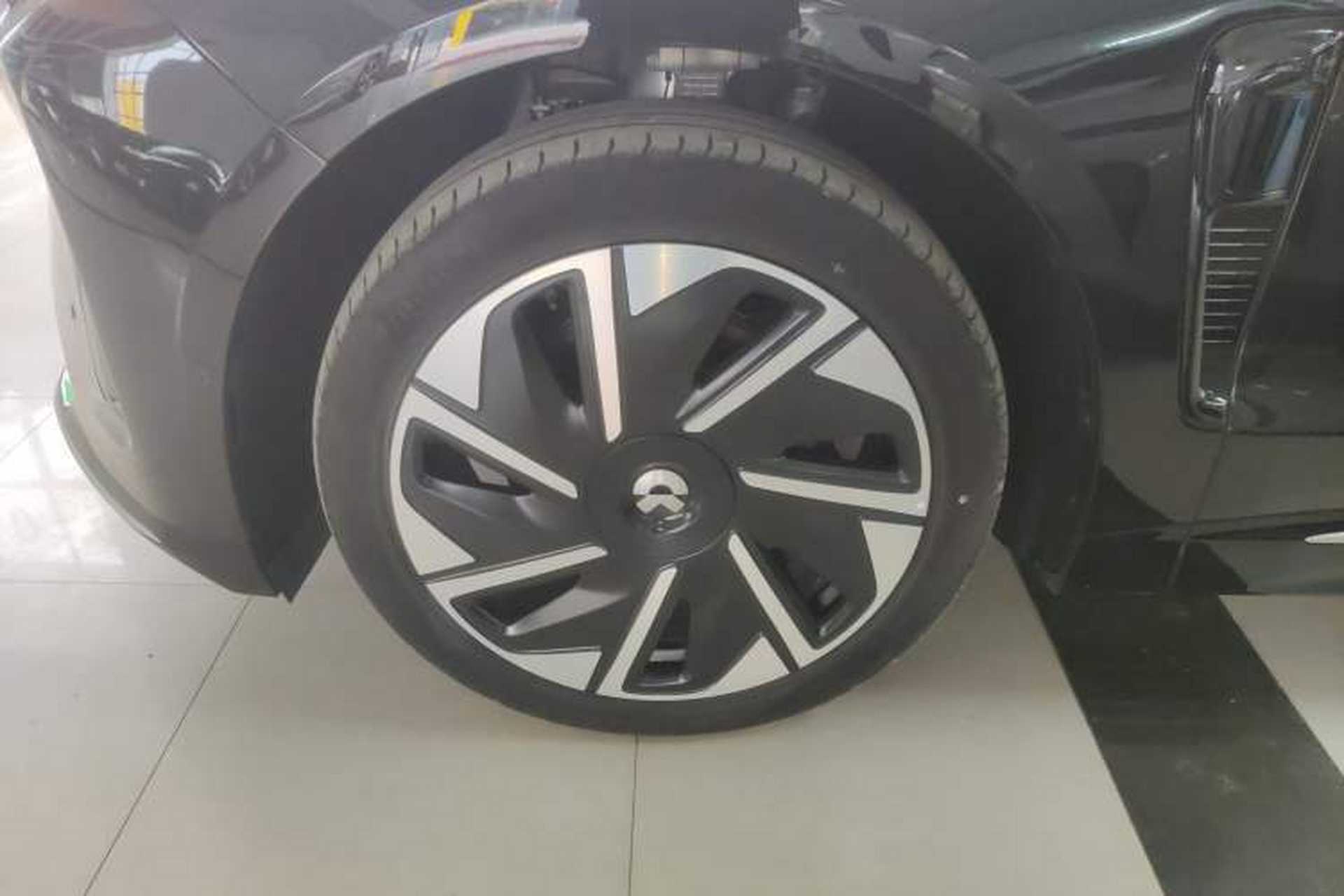 Used Nio ET9 2025 100 kWh Exterior 1
