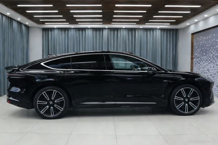 Used Nio ET9 2025 100 kWh Exterior 10