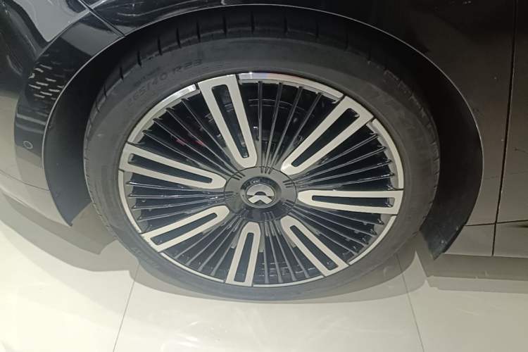 Used Nio ET9 2025 100kWh Signature Edition Exterior 3