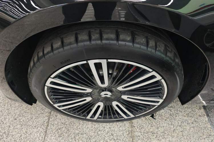 Used Nio ET9 2025 100kWh Signature Edition Exterior 4
