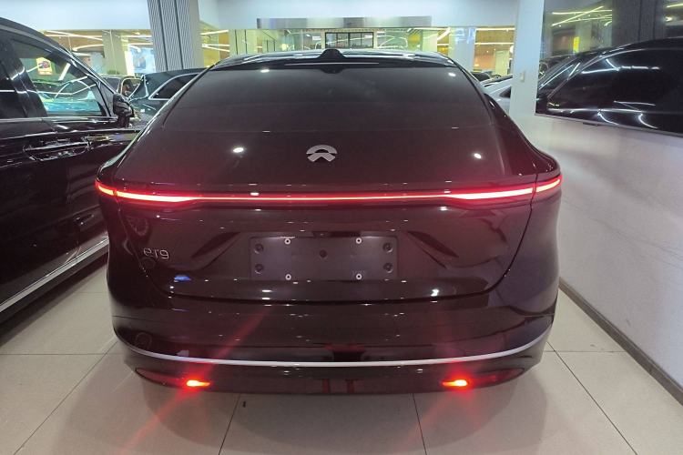 Used Nio ET9 2025 100 kWh Exterior 4