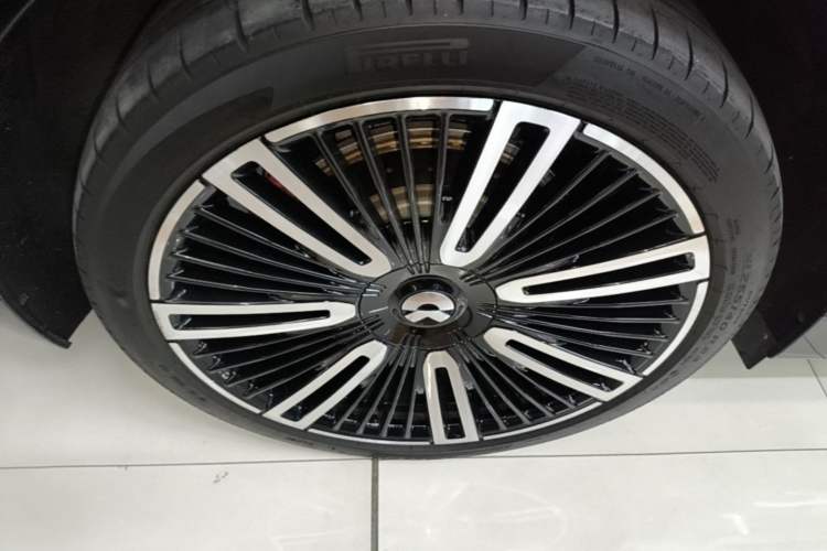 Used Nio ET9 2025 100kWh Signature Edition Exterior 5