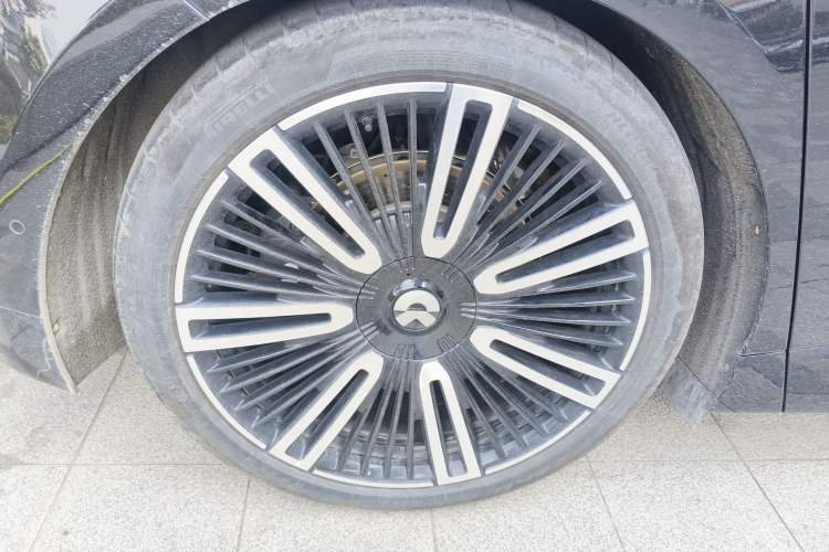 Used Nio ET9 2025 100 kWh Exterior 5