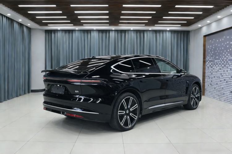 Used Nio ET9 2025 100 kWh Exterior 5