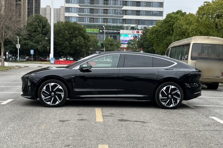 Used Nio ET9 2025 100 kWh Exterior 7