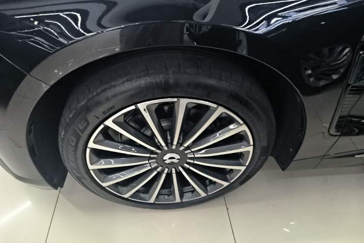 Used Nio ET9 2025 100 kWh Exterior 7
