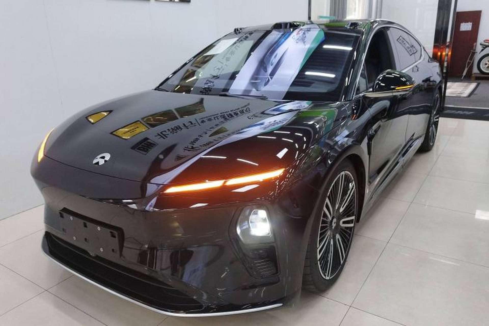 Used Nio ET9 2025 100 kWh Front Left 45 Deg
