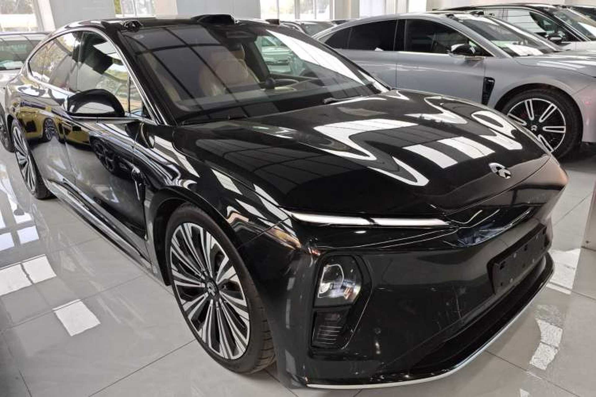 Used Nio ET9 2025 100kWh Signature Edition Front Right 45 Deg