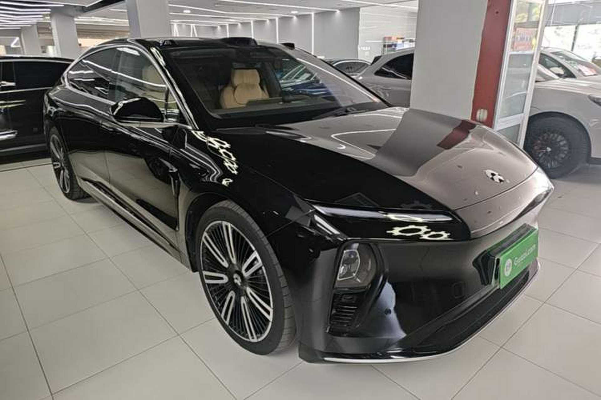 Used Nio ET9 2025 100 kWh Front Right 45 Deg