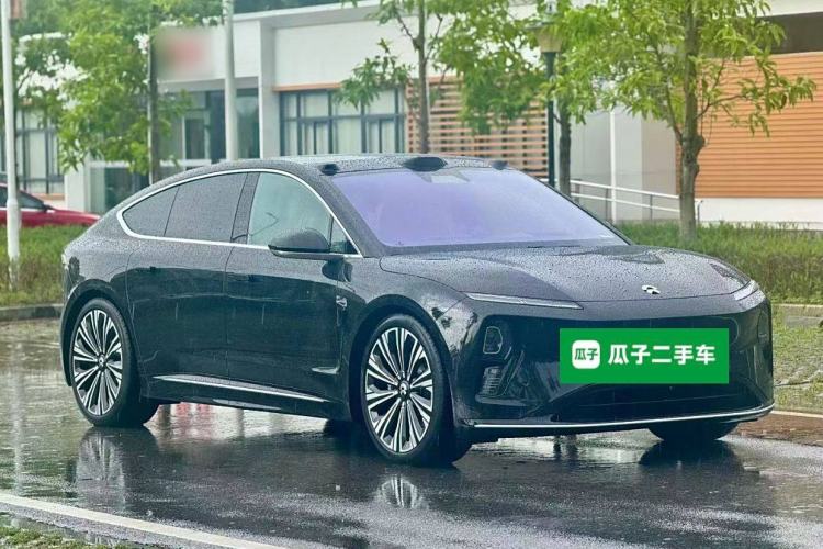 Used Nio ET9 2025 100kWh Signature Edition Front Right 45 Deg