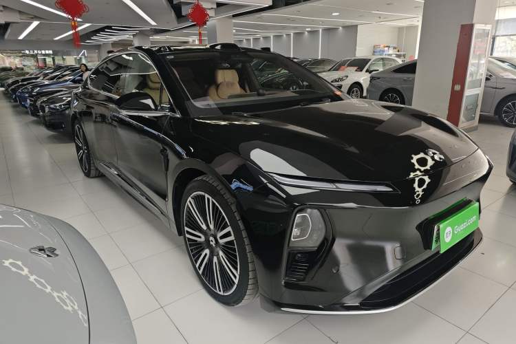 Used Nio ET9 2025 100 kWh Front Right 45 Deg