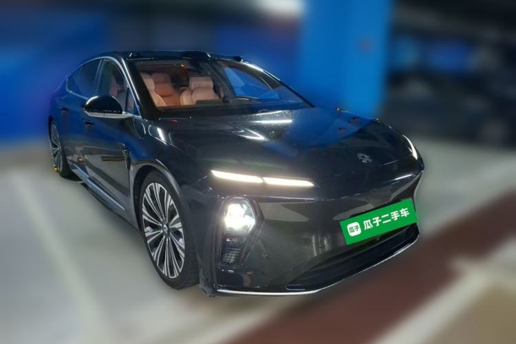 Used Nio ET9 2025 100kWh Signature Edition Front Right 45 Deg