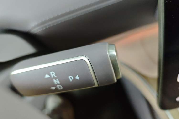Used Nio ET9 2025 100kWh Signature Edition Gear Lever