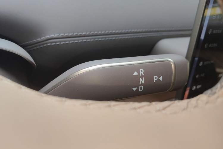 Used Nio ET9 2025 100kWh Signature Edition Gear Lever