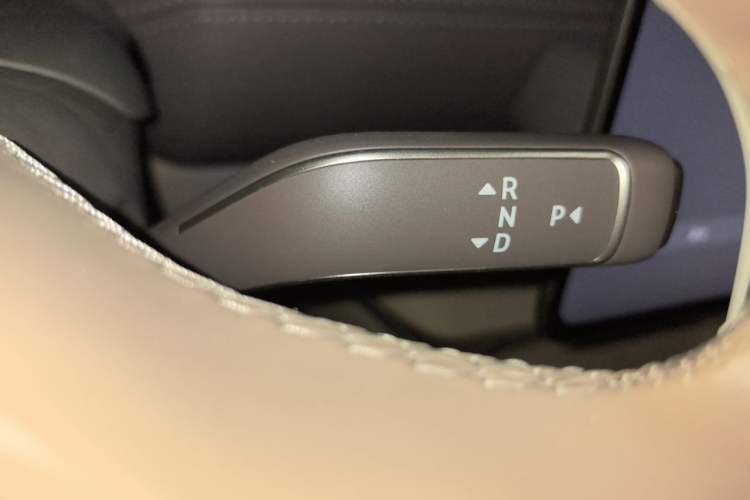 Used Nio ET9 2025 100kWh Signature Edition Gear Lever