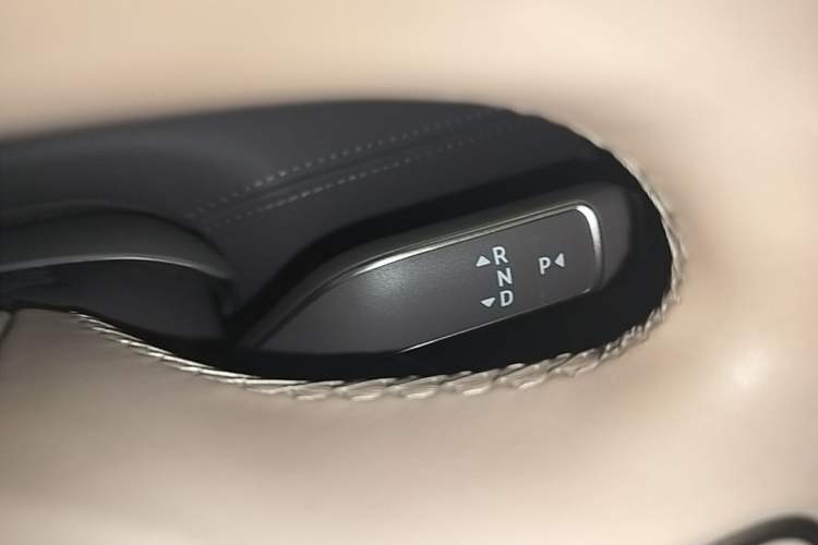 Used Nio ET9 2025 100kWh Signature Edition Gear Lever