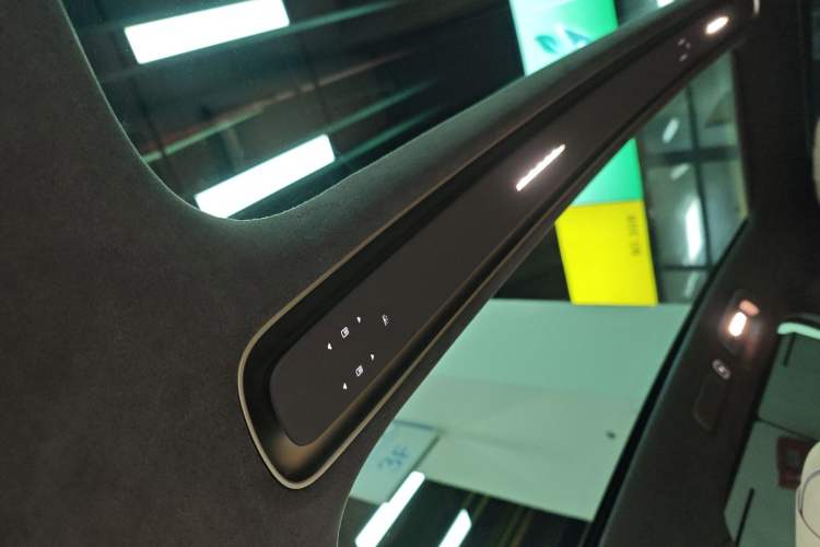 Used Nio ET9 2025 100kWh Signature Edition Headliner