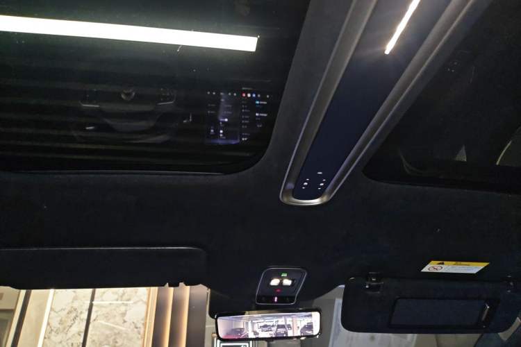 Used Nio ET9 2025 100kWh Signature Edition Headliner