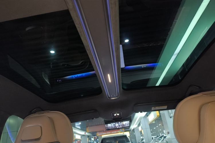 Used Nio ET9 2025 100kWh Signature Edition Headliner