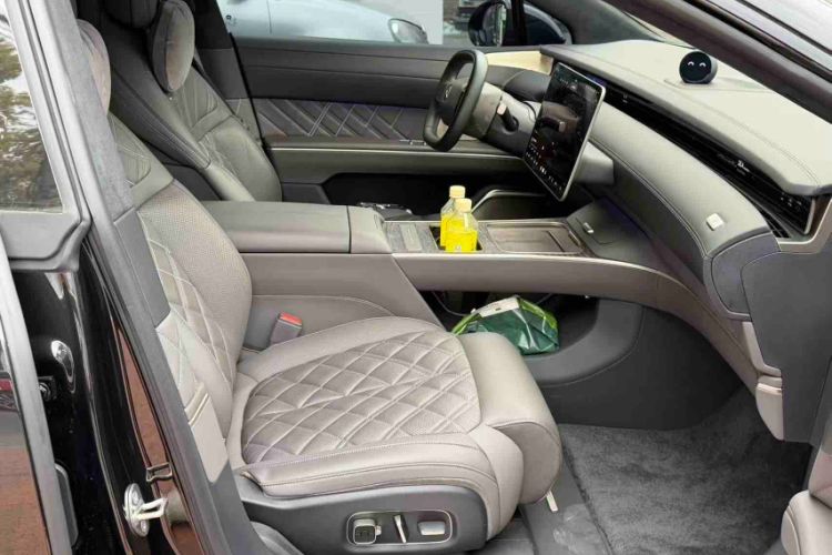 Used Nio ET9 2025 100kWh First-Edition Limited Edition Interior 1