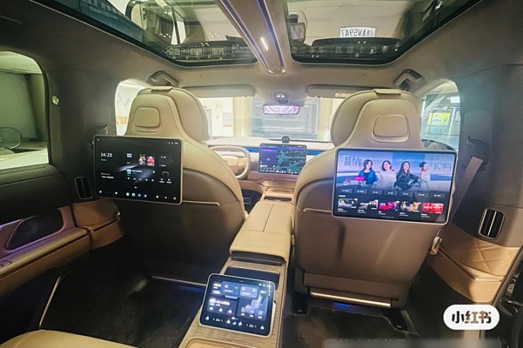 Used Nio ET9 2025 100 kWh Interior 1