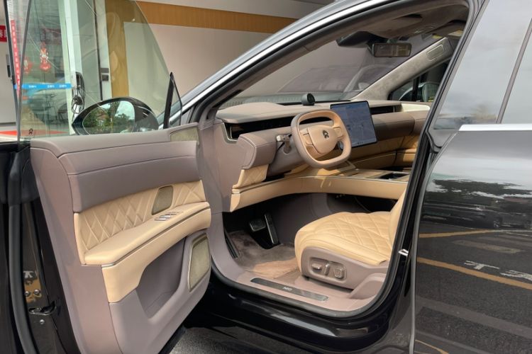 Used Nio ET9 2025 100kWh Signature Edition Interior 10