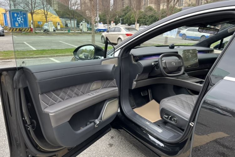 Used Nio ET9 2025 100 kWh Interior 2