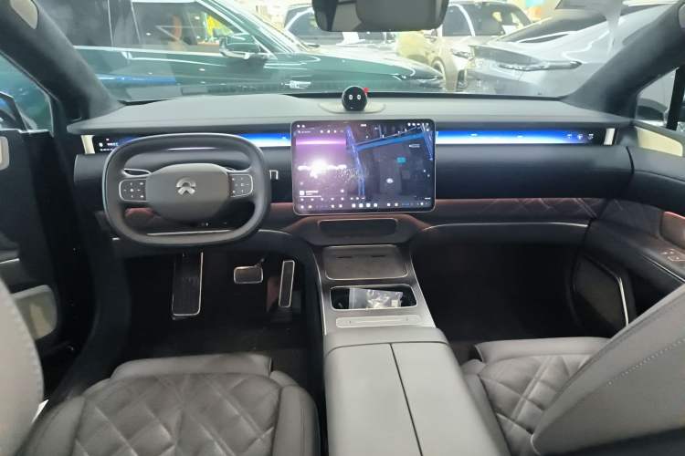 Used Nio ET9 2025 100 kWh Interior 2
