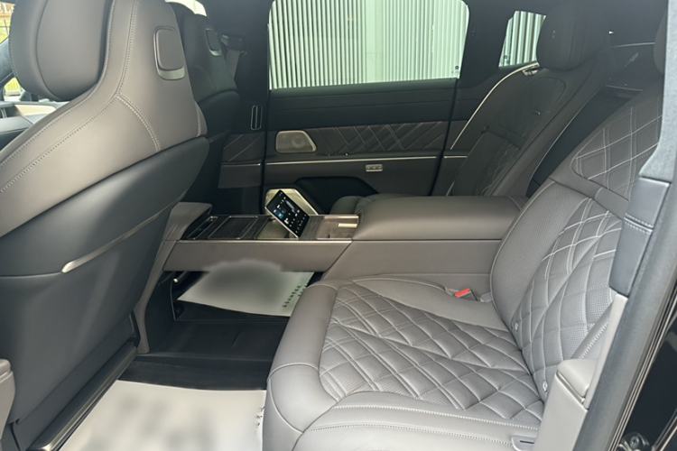Used Nio ET9 2025 100 kWh Interior 2